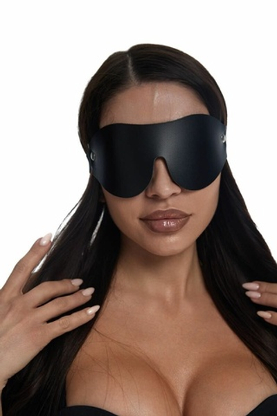 Черная однослойная кожаная маска