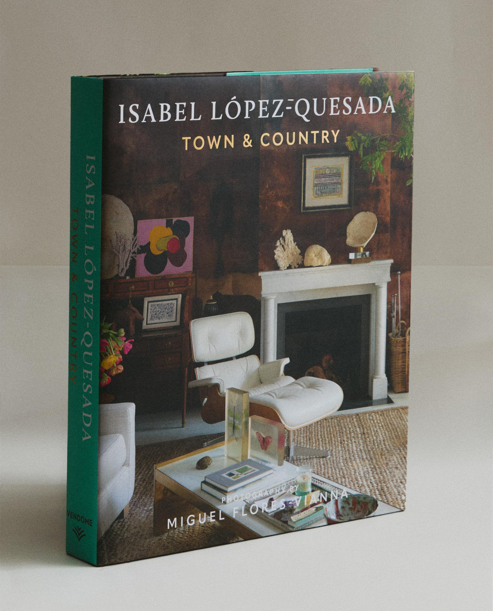 Isabel L pez-Quesada: Town & Country. Альбом интерьеров (на английском языке)