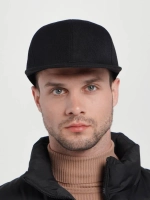 бейсболка с прямым козырьком