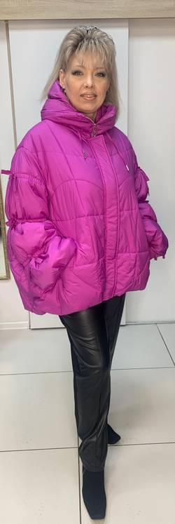 Модная cтеганная куртка-пуховик с красивыми рукавами