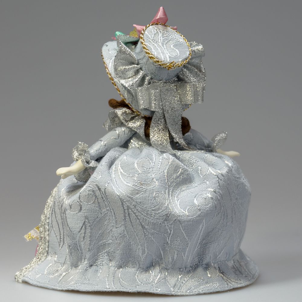 Сувенирная кукла Барышня в шляпке