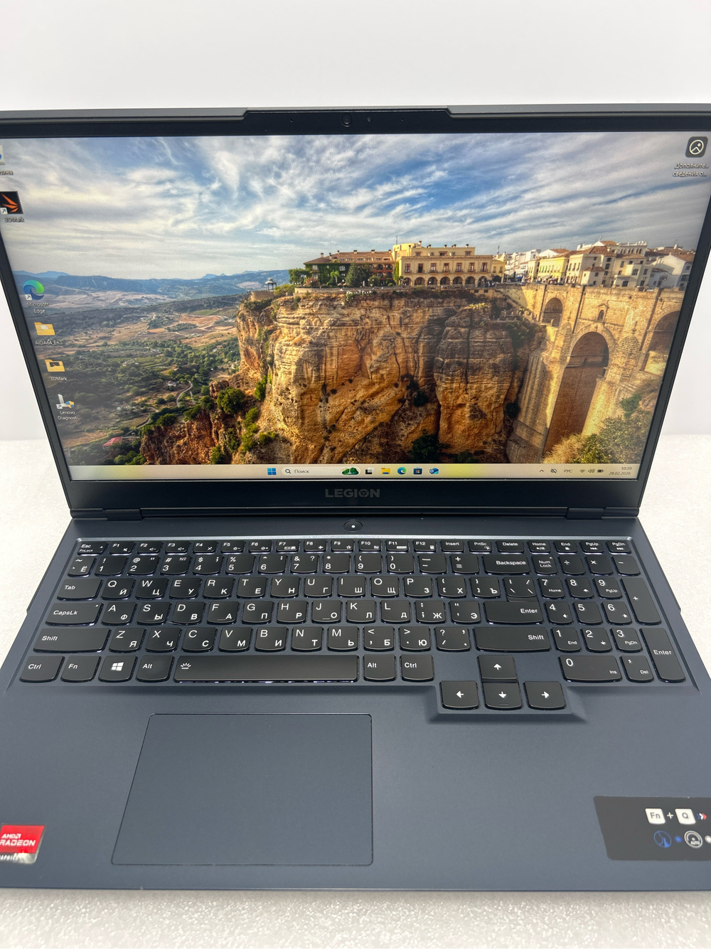 Ноутбук Lenovo Legion 5 15ACH6 (82JW001URU) 15.6"/AMD Ryzen 5 5600H/RAM 8 GB/SSD 512 GB/Nvidia RTX3050 4GB/1920x1080/IPS/Windows 10/Подсветка кл-ры: LED/черный. Состояние: Уценка/большой след. на матрице от клавиатуры/скол на топе/С1