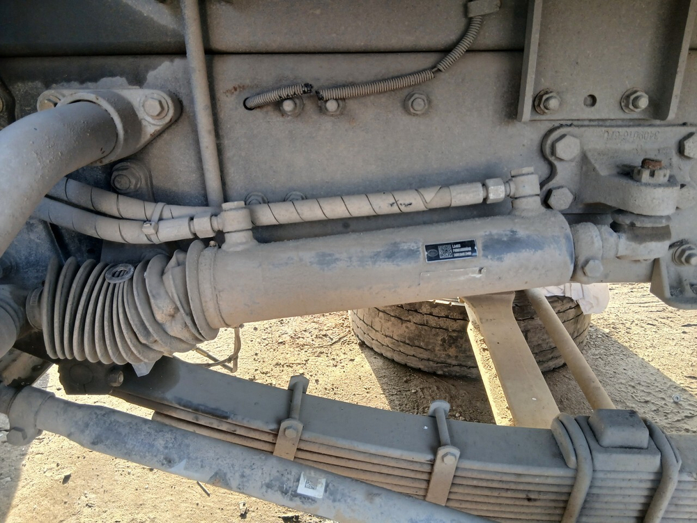 Гидроцилиндр поворота второй оси 2023г.