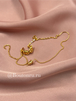 Серьга-кафф золотистая с монилью