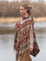 Пончо женское шерстяное с орнаментом