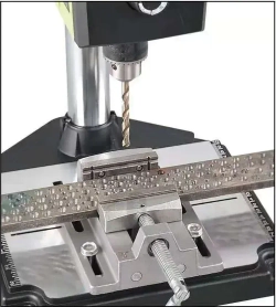 Станок сверлильный настольный BG-518801 для широкого спектра материалов, 200-2500 об/мин, 800 Вт, трехкулачковый патрон, стационарная дрель