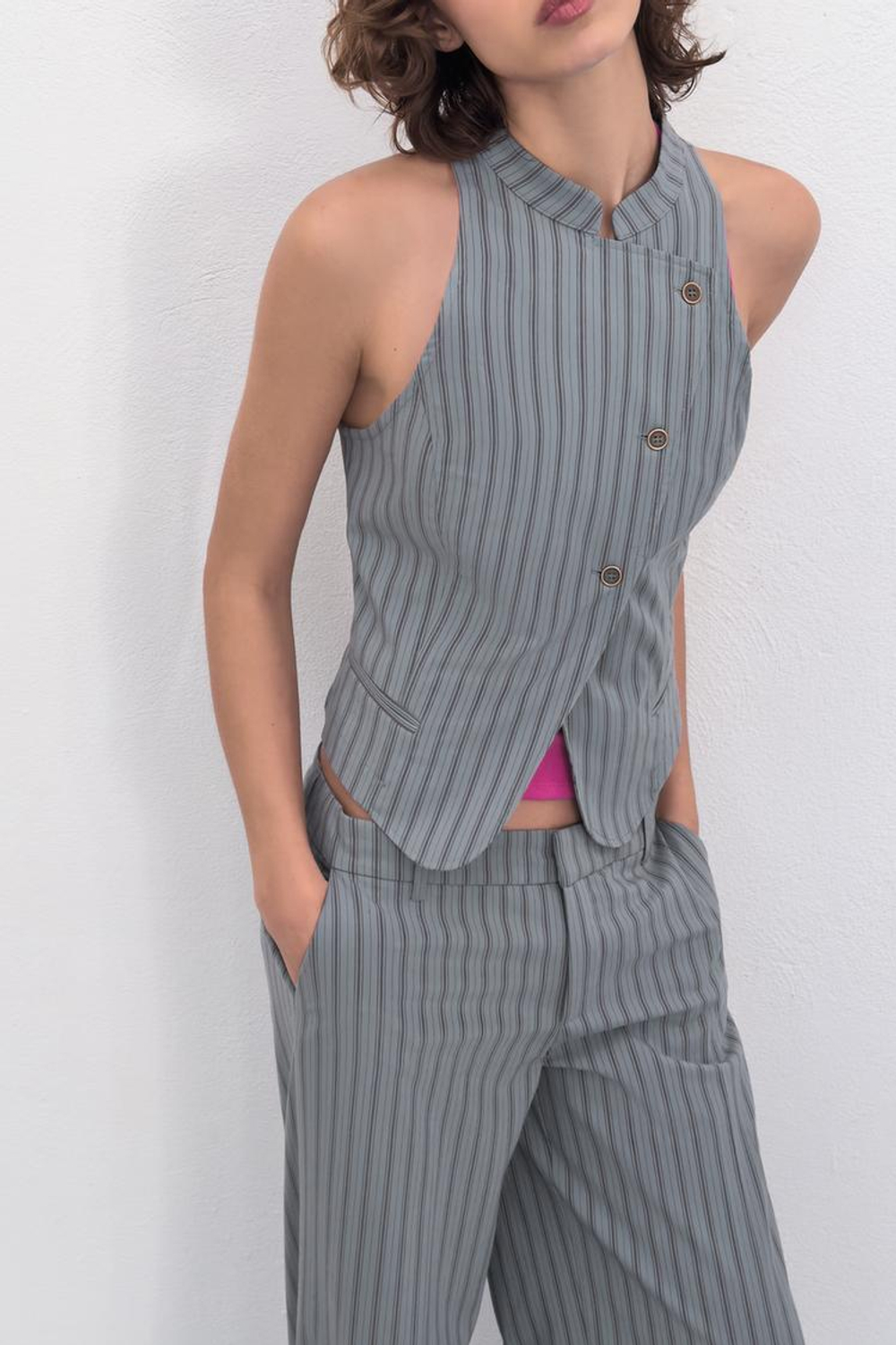 ZARA ЖИЛЕТ В ПОЛОСКУ С ЗАПАХОМ, СЕРО-СИНИЙ