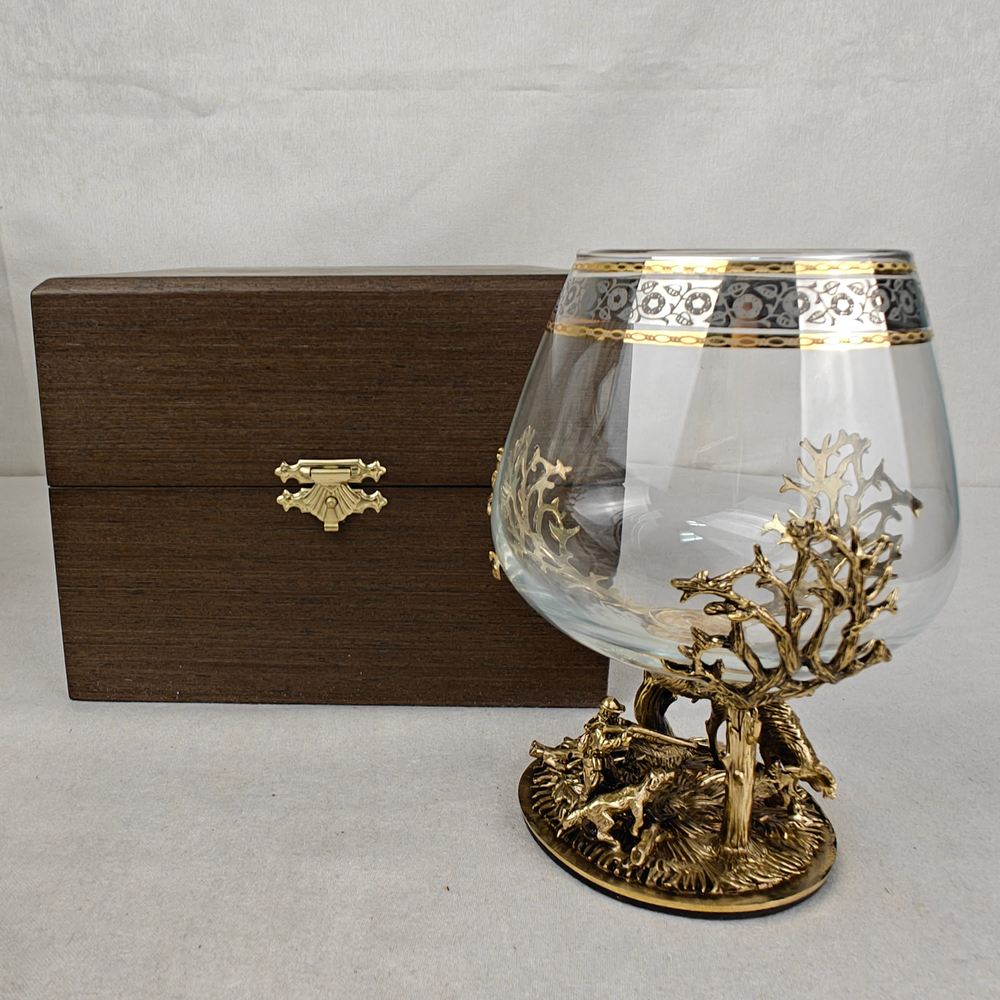 Бокал для коньяка "Охота на лося" в подарочном футляре