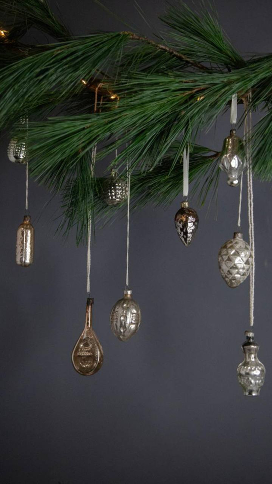 Винтажная ёлочная игрушка из стекла