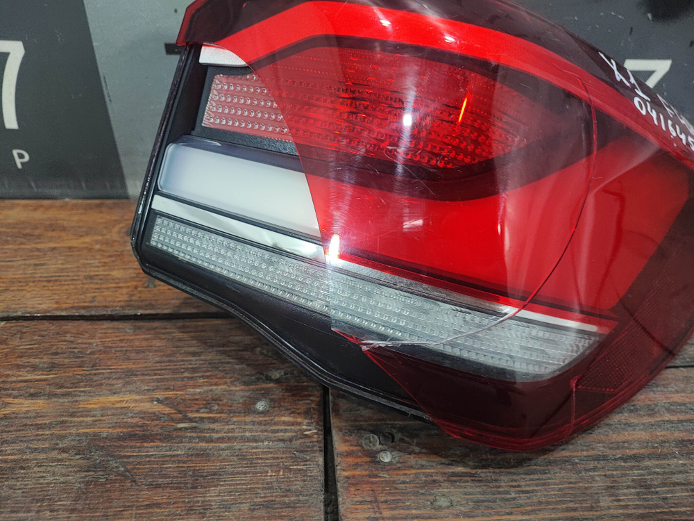 Фонарь задний правый BMW X1 (F48) 19-22 Б/У Оригинал 63217477714