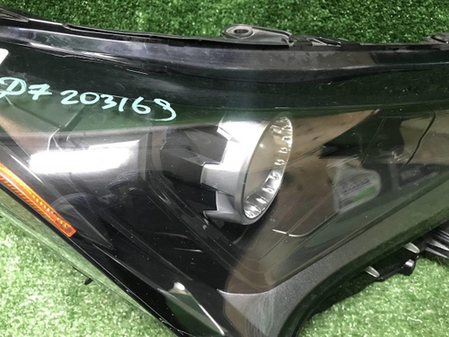 Битая Фара правая Lexus NX 1 (2017-2021) LED