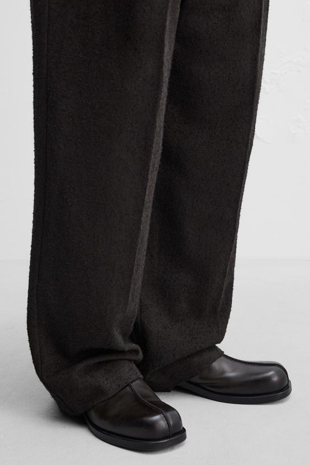 ZARA X NANUSHKA ПЛИССИРОВАННЫЕ БРЮКИ С ПОЯСОМ , ТЕМНО-КОРИЧНЕВЫЙ