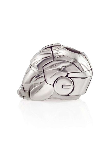 Фото бусины Silver Centurion из серебра на белом фоне, вид слева.