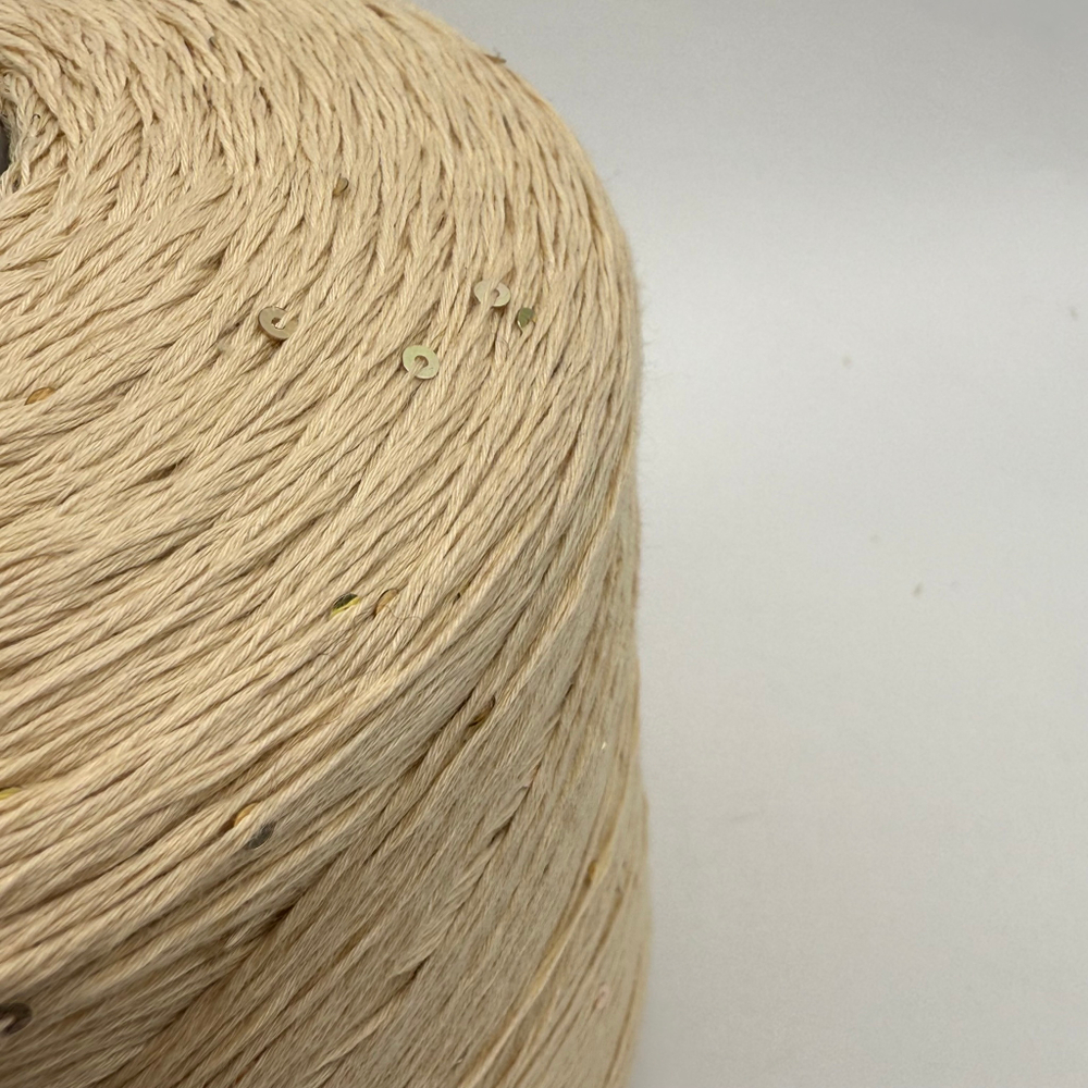 Пряжа Pailettes Cotton (100% хлопок) пайетки 2мм, 530/100 гр, бежевый, пайетки 3мм белое золото