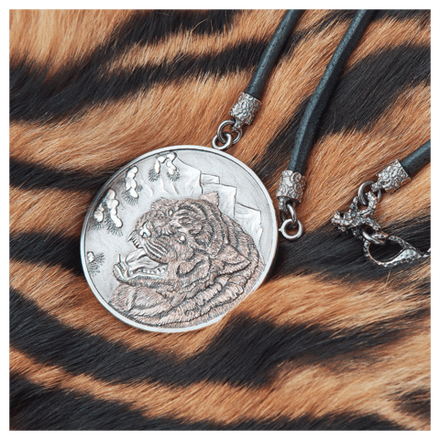 Серебряная монета-амулет «Тигр»