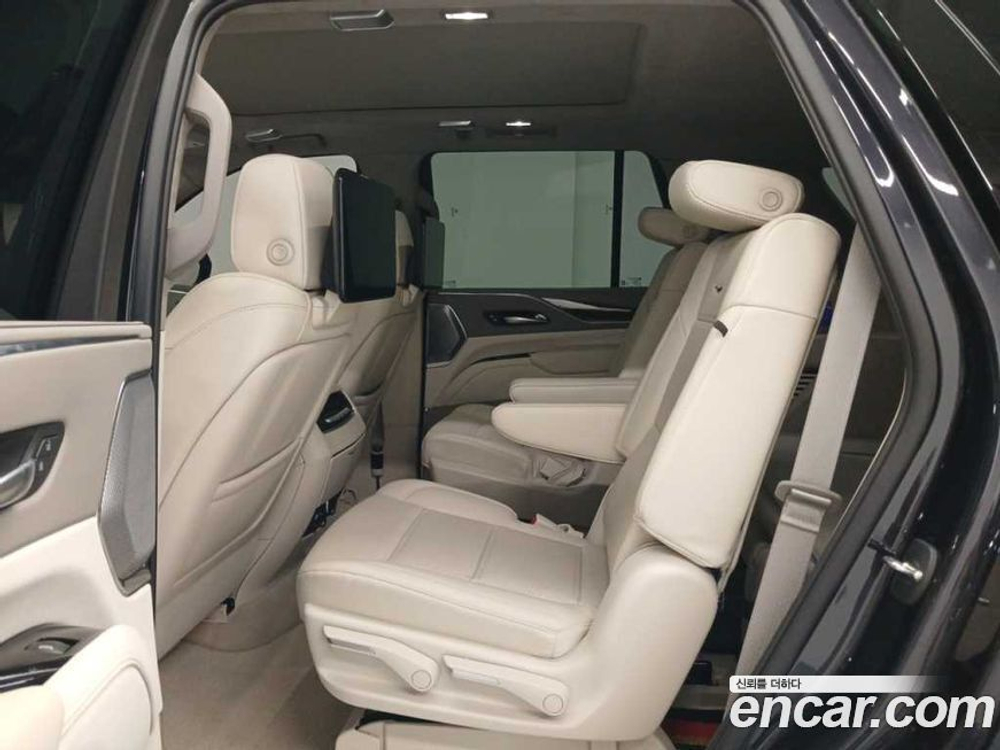 Cadillac Escalade 5 Generation 6.2 (12.2023)