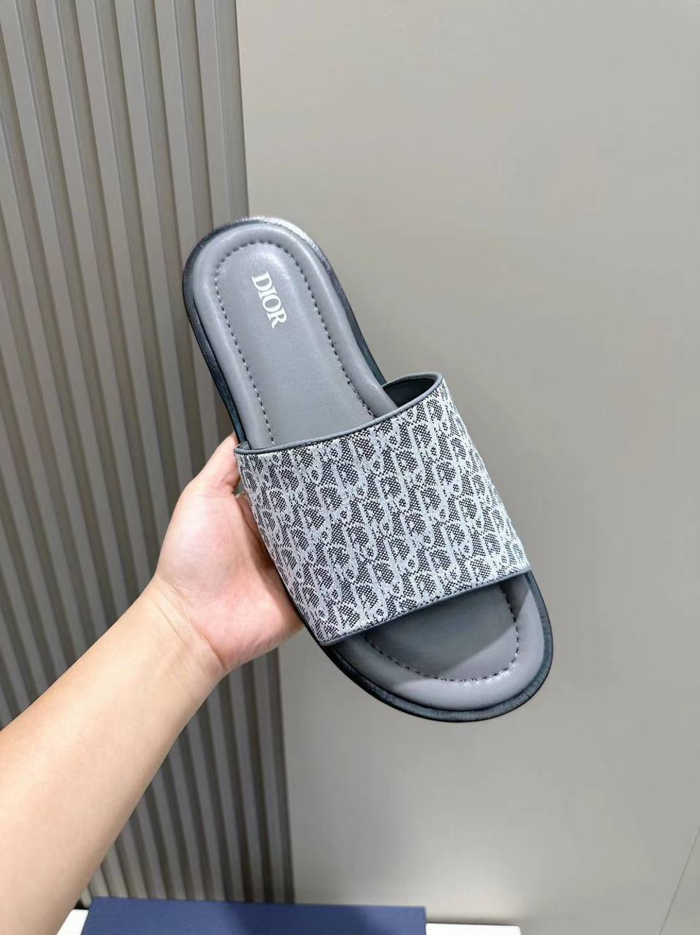 Шлёпанцы Dior