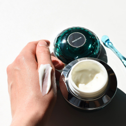 Антивозрастной крем с экстрактами из морских глубин BIJOU DE MER Beautе Invariante The Cream