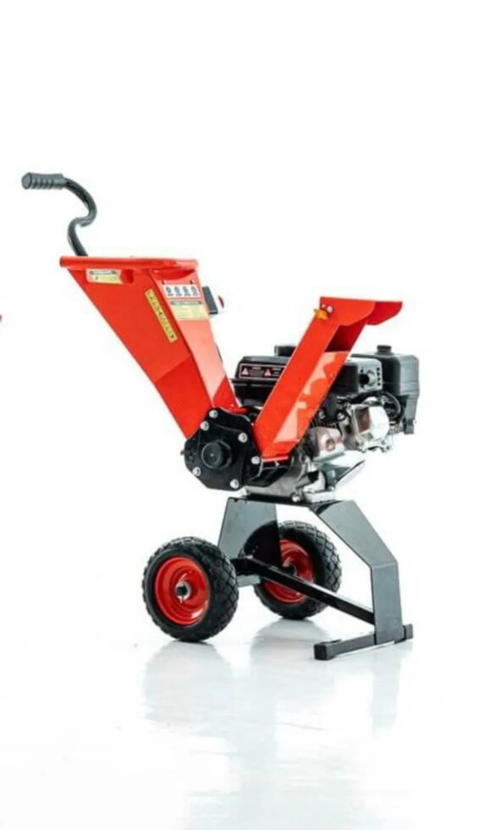 Бензиновый измельчитель.