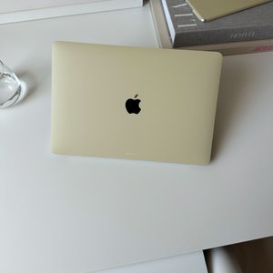 Виниловая наклейка MELON для MacBook