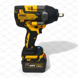 Гайковерт DEWALT ударный бесщеточный аккумуляторный 700 ньютон 2 АКБ