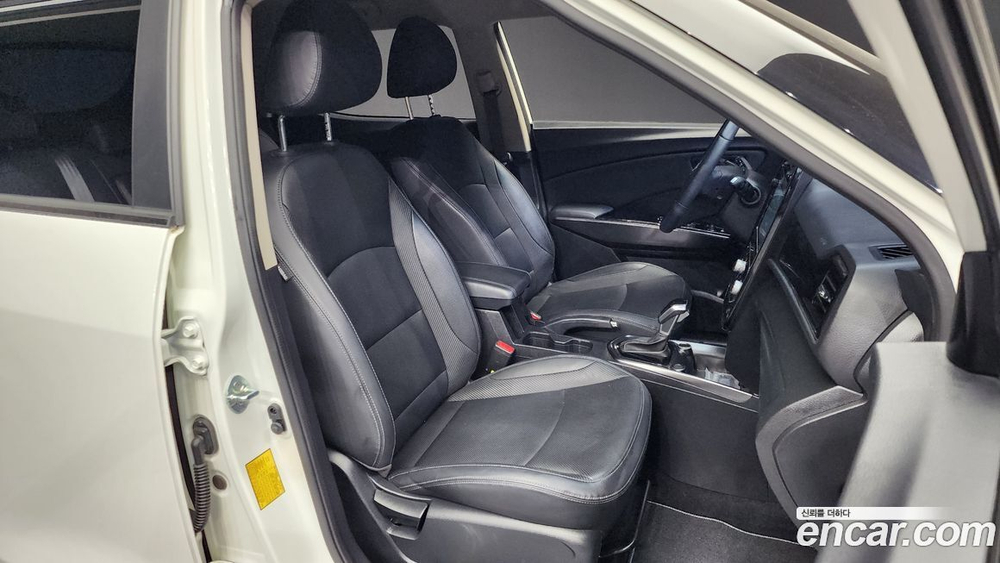 KG Mobility (Ssangyong) Very New Tivoli Дизель 1.6 2WD (03.2020)