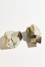 Пирит на породе M