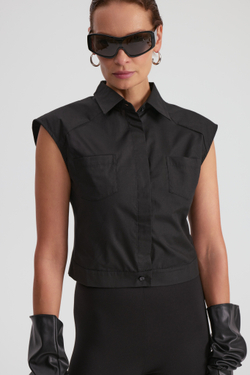Рубашка черная без рукавов