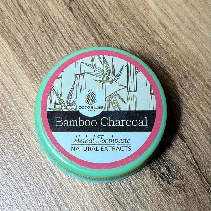 Зубная паста Coco Blues Bamboo Charcoal Toothpaste тайская Бамбуковый уголь 30 г