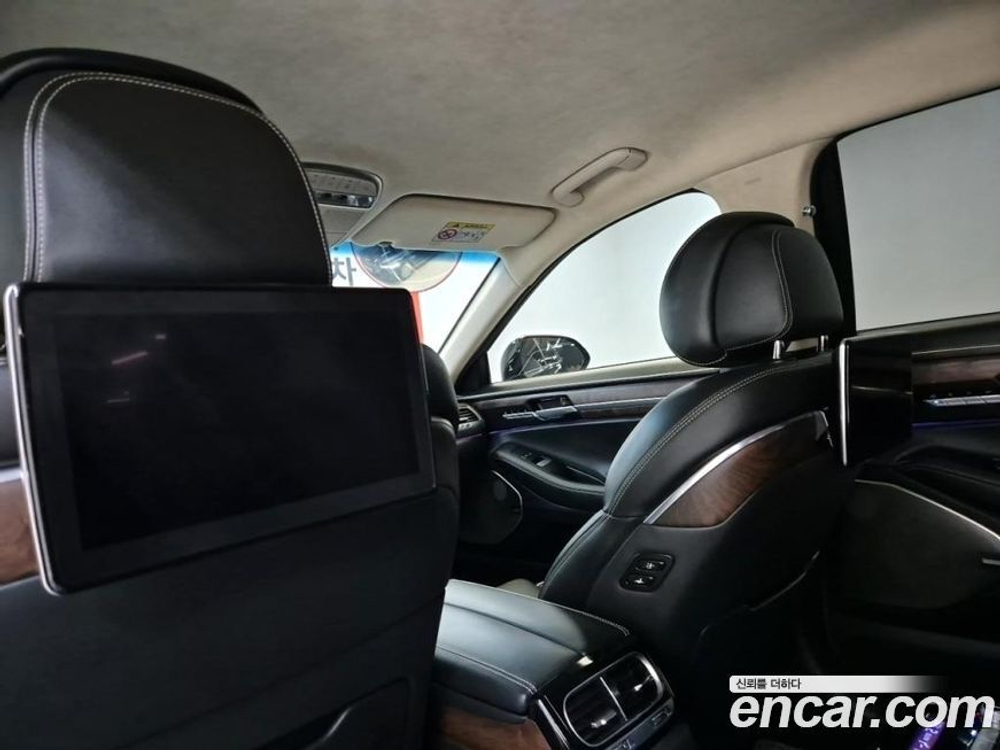 Genesis G90 5.0 AWD (07.2021)