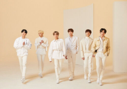 Альбом ONEUS - Light Us 1st Mini Album