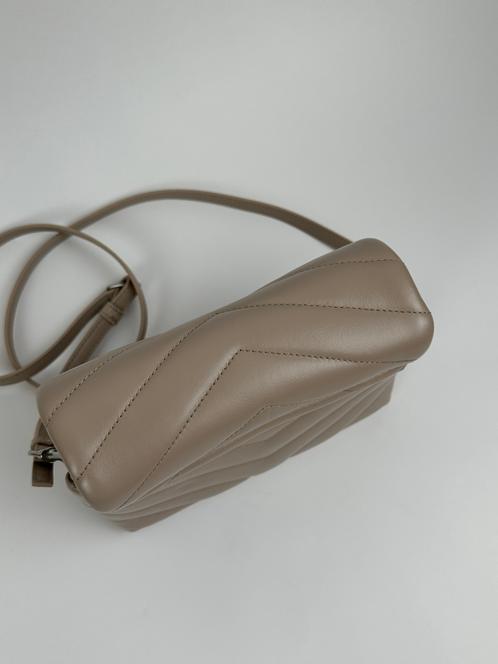 Сумка Saint Laurent Loulou Toy