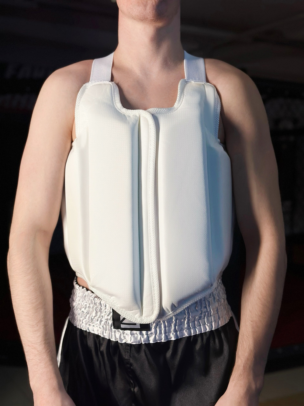 Жилет защитный белый Tomorrow Star