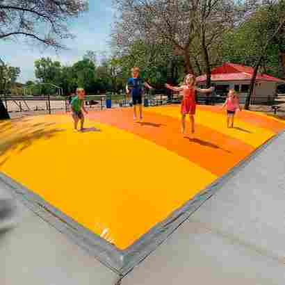 Надувная подушка для установки в грунт «Солнечный прыжок», 8×6×2 м