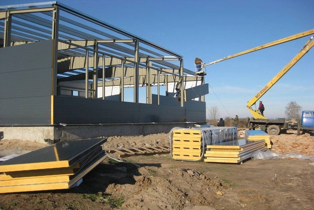 Строительство здания быстровозводимых конструкций