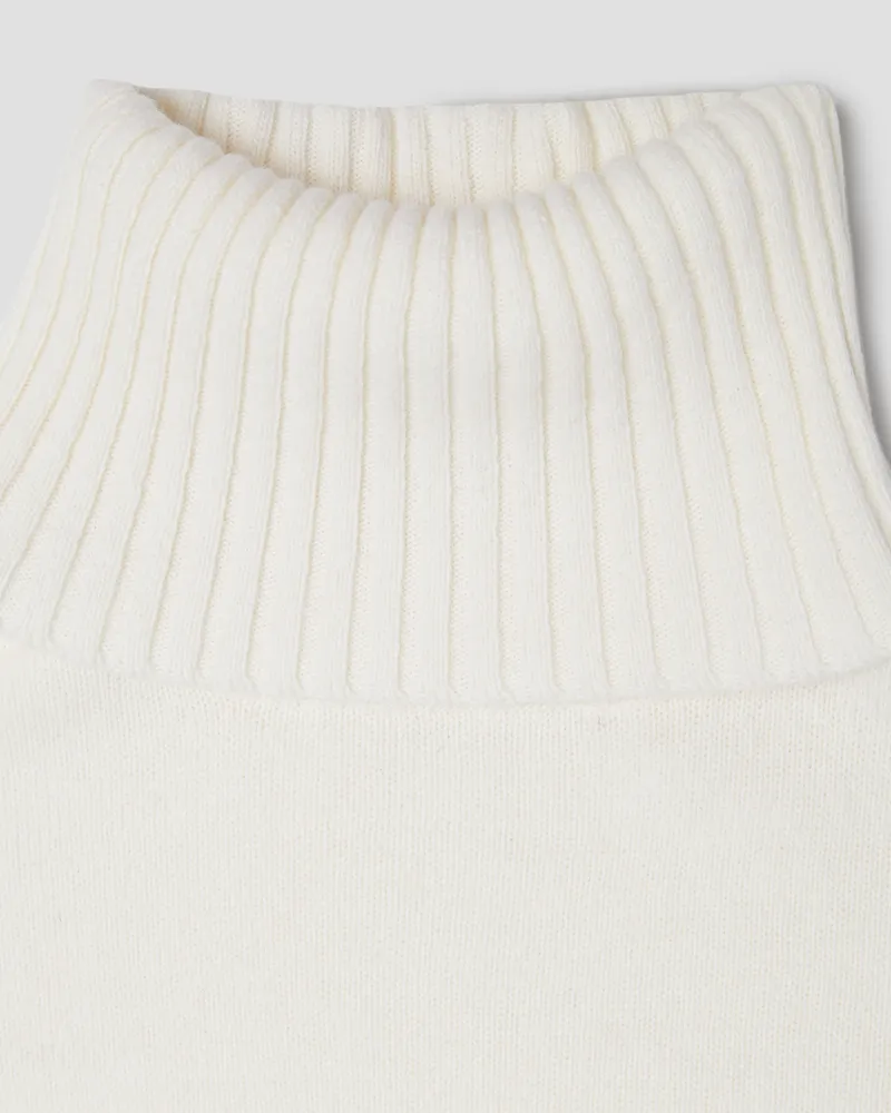 Свитер из шерсти с высоким воротником молочный