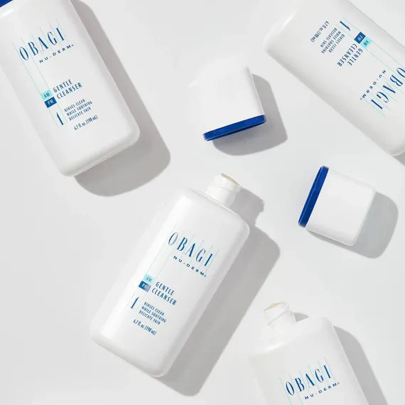 Мягкий очищающий гель для чувствительной и сухой кожи