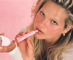 rhode Набор косметики для повседневного макияжа