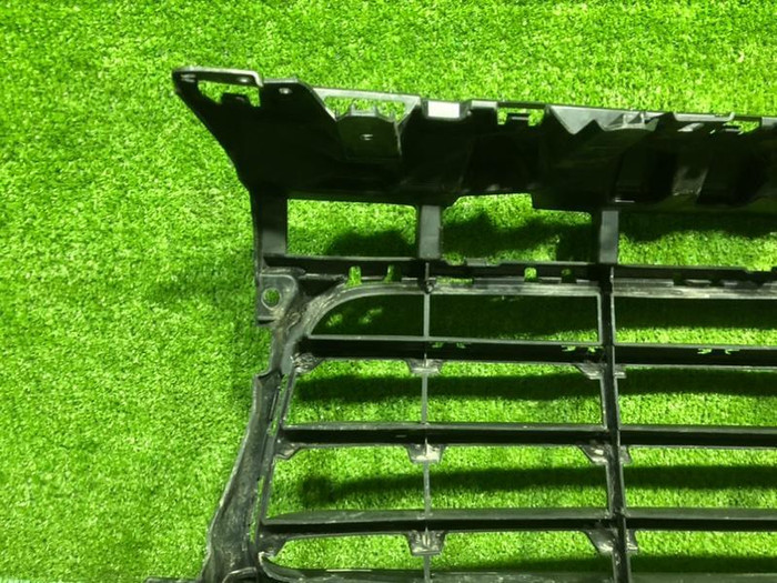 Решетка переднего бампера Porsche Cayenne 3 17-23