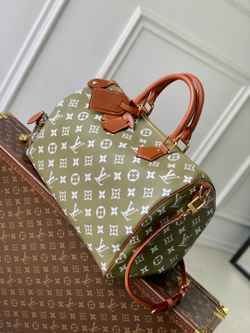 Louis Vuitton Speedy P9 Bandouliere 40
