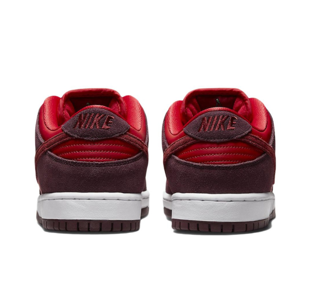 Кроссовки Nike Dunk SB Low 'Cherry' DM0807-600