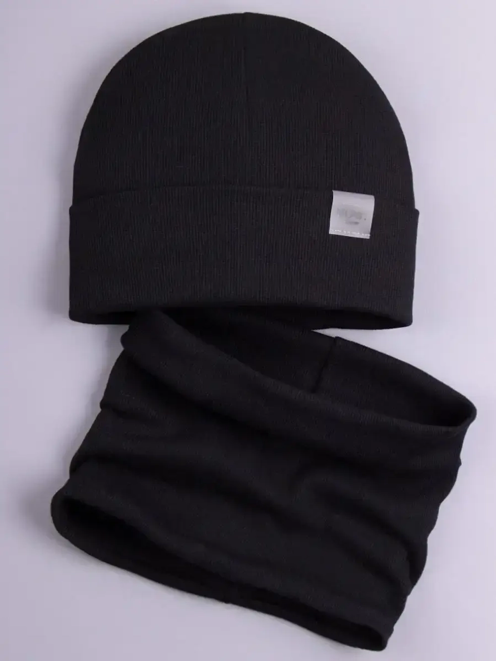 Шапка трикотажная и снуд для детей на осень