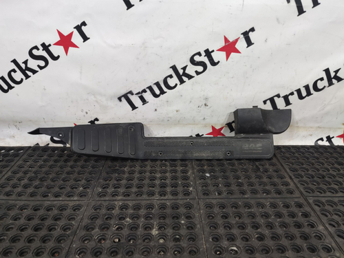 Накладка порога левая