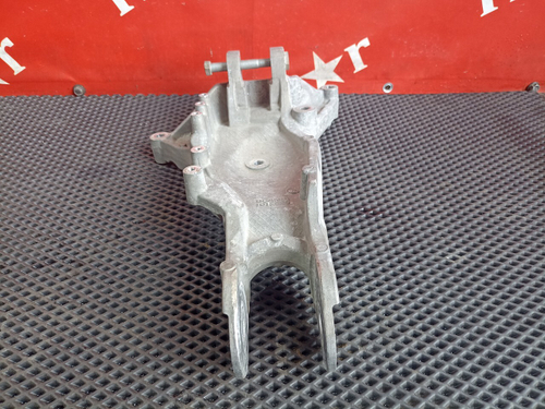 Кронштейн кабины передний правый