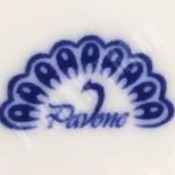 Девушка с шарфом. Фарфор, лепнина, роспись. Италия, Pavone. 1980-90-е гг.