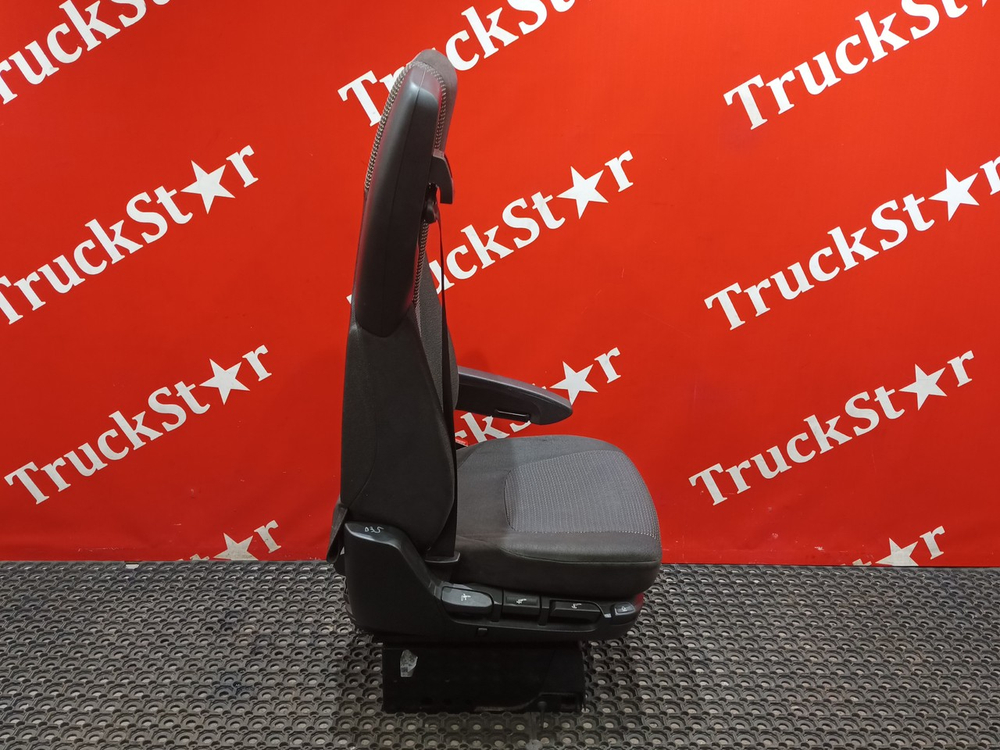 Сиденье пассажирское пневматическое