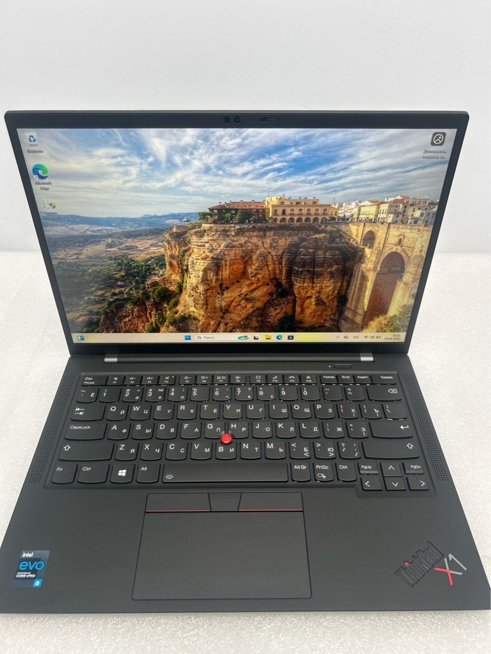 Ноутбук Lenovo ThinkPad X1 Carbon Gen 9 (20XXS0PS00) 14"/Intel Core i5-1145G7/RAM 16GB/SSD 512GB/Intel Iris Xe Graphics/1920*1200/IPS/Windows 11/Подсветка кл-ры: LED/Черный. Состояние: Уценка/царапины на матрице/B1