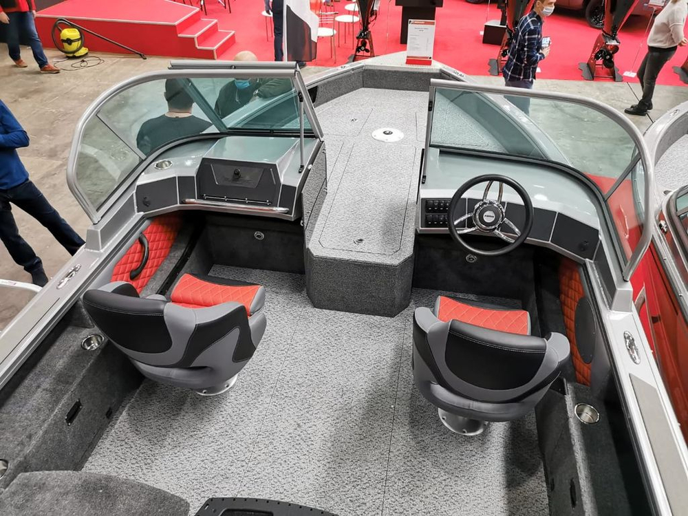 Катер-лодка алюминиевая ALBAKORE 560 Fish