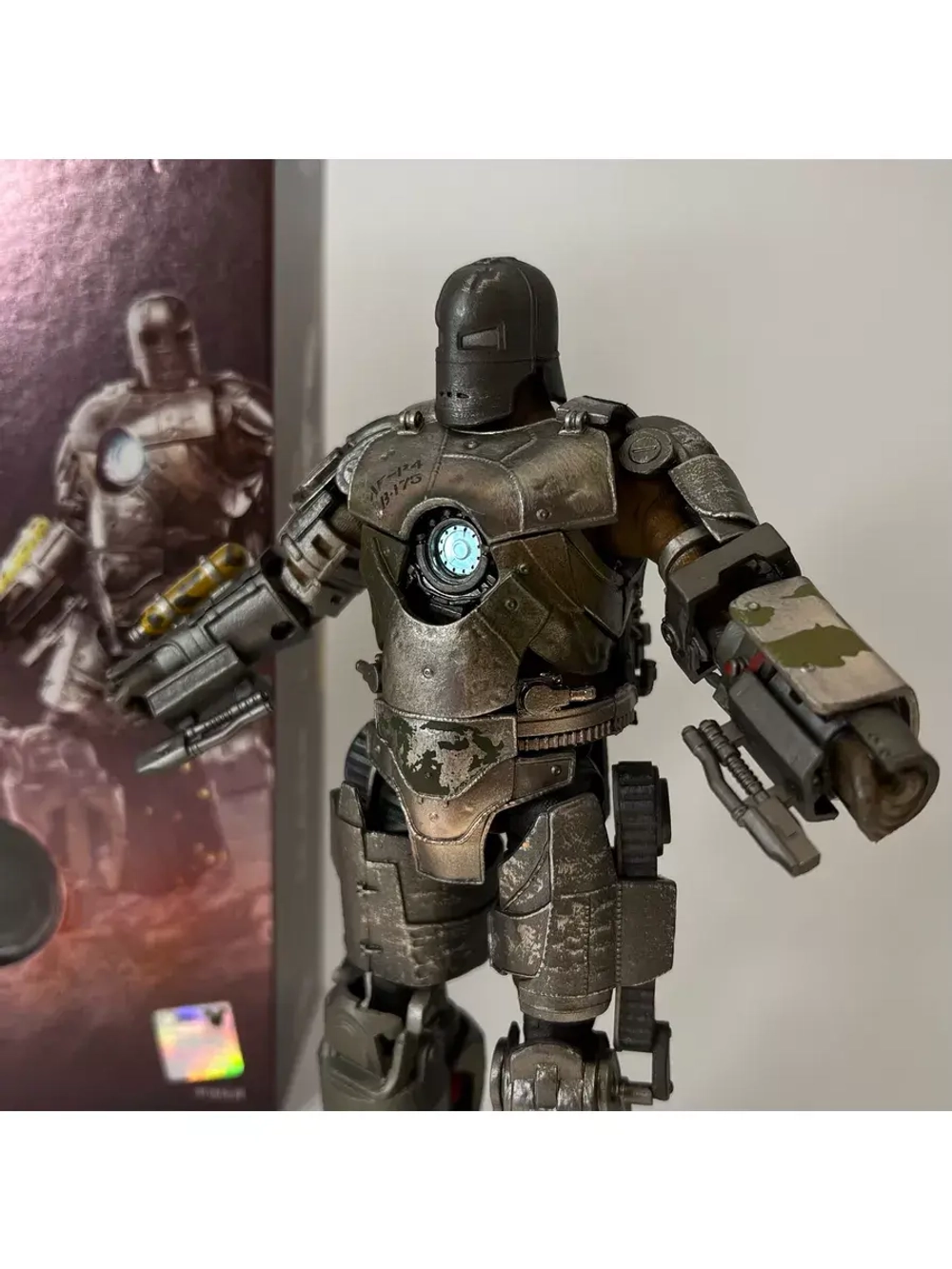 Фигурка Железный человек Marvel ZD Toys 1907-01 Mark 1 свет
