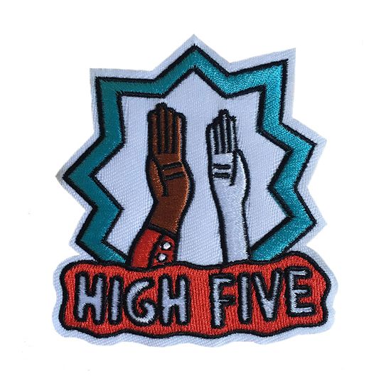 Нашивка термоаппликация на одежду и на рюкзак. Hight Five. Дай пять